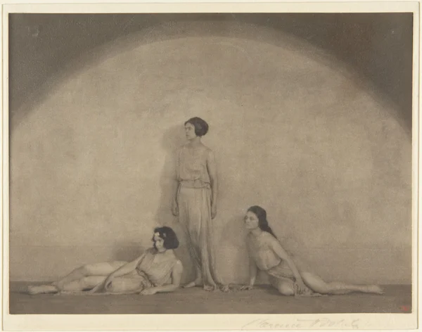 unknown larsen-dancers-2-of-11 dancers