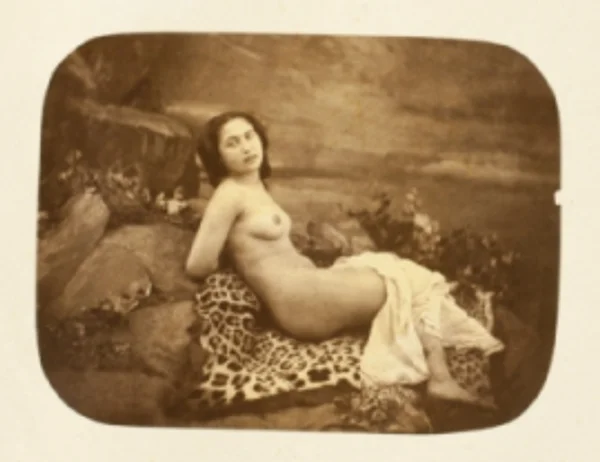 nu-feminin-3 female