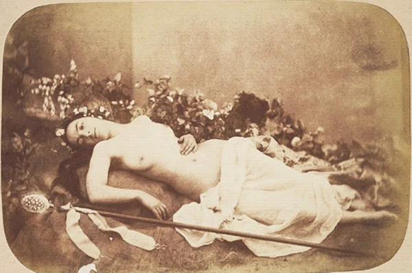 reclining-nude-with-scepter female