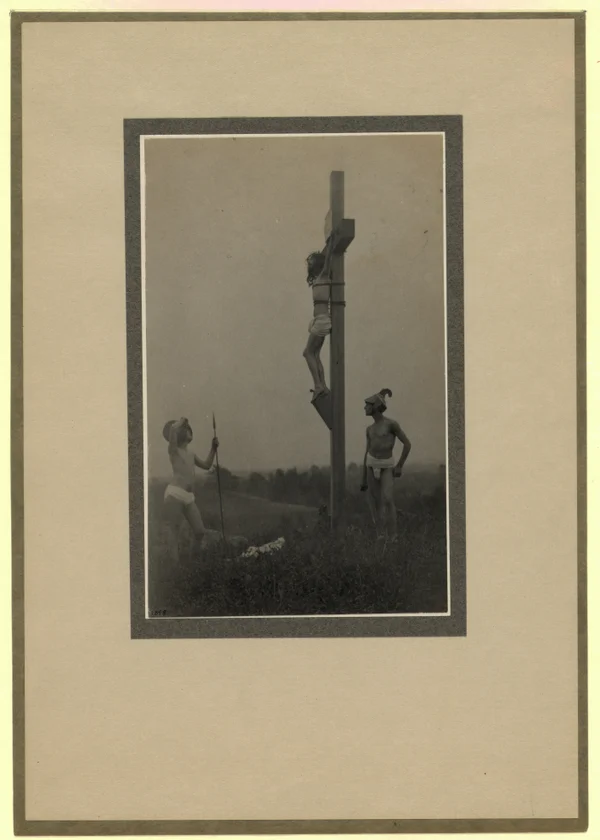 crucifixion-profile-left-with-two-roman-soldiers male