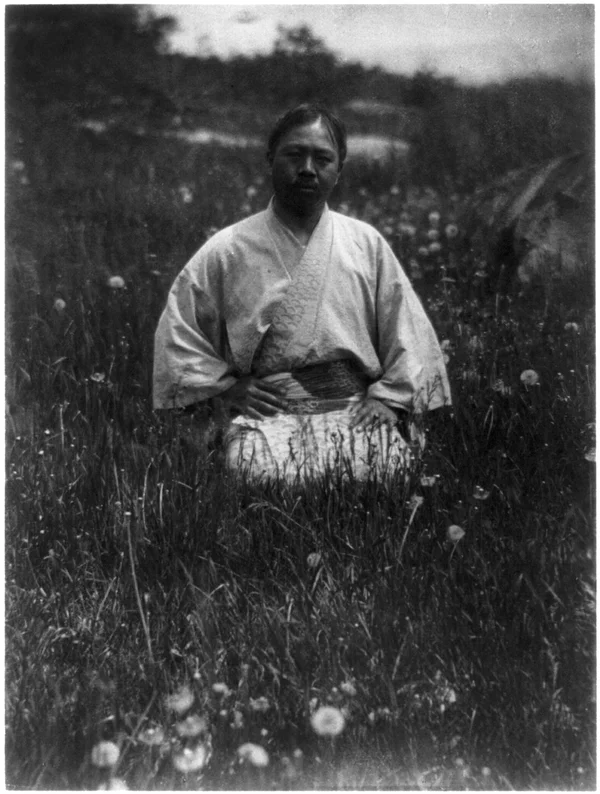 matsuki-kihachiro-robe-sitting-field male