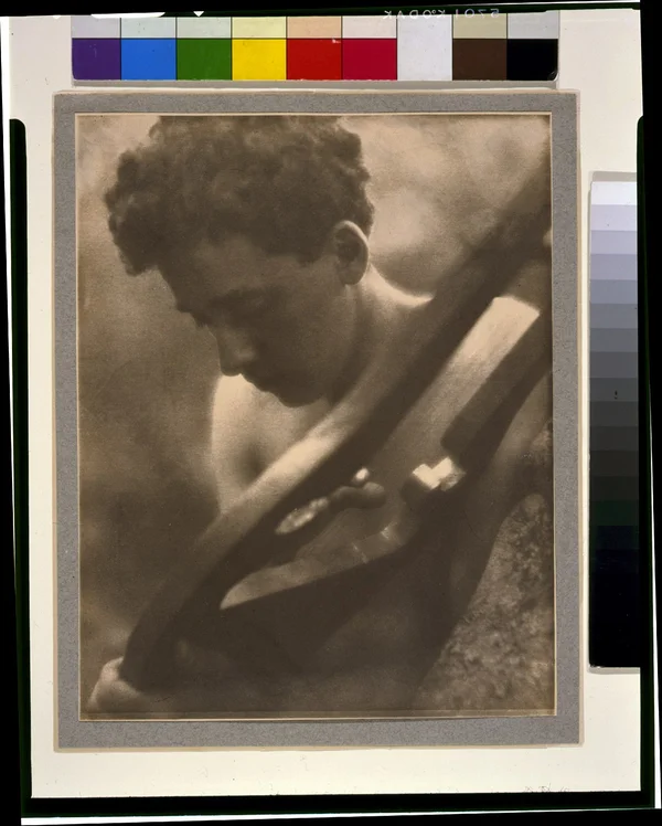 nude-youth-lyre male