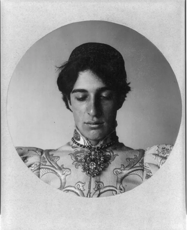 young-man-renaissance-costume-studio male