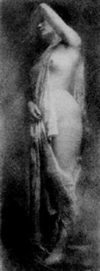 etude-nu female
