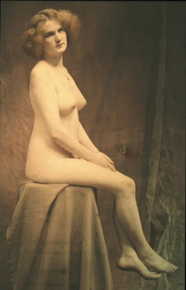 portrait-femme-2 female