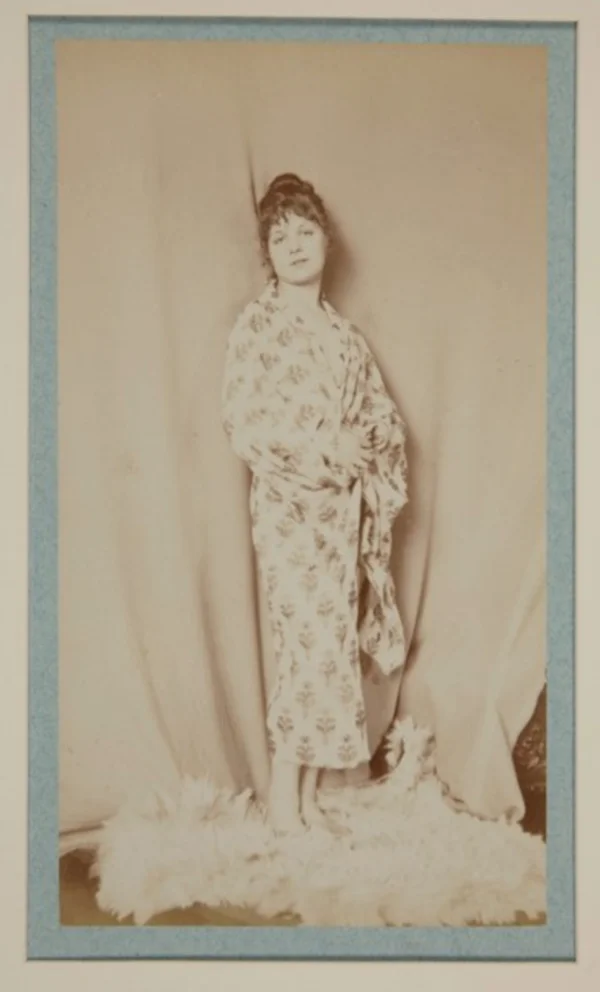 portrait-young-woman-2 female