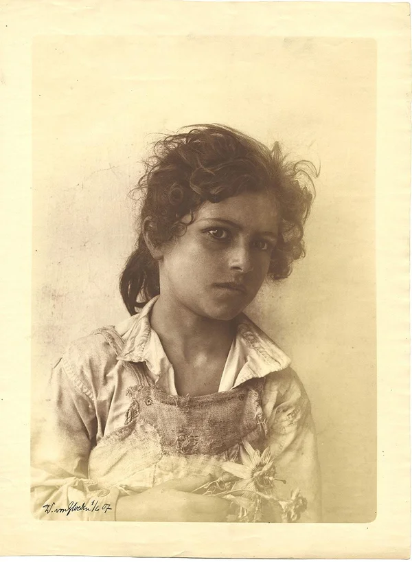 portrait-girl-maria-intelisano female
