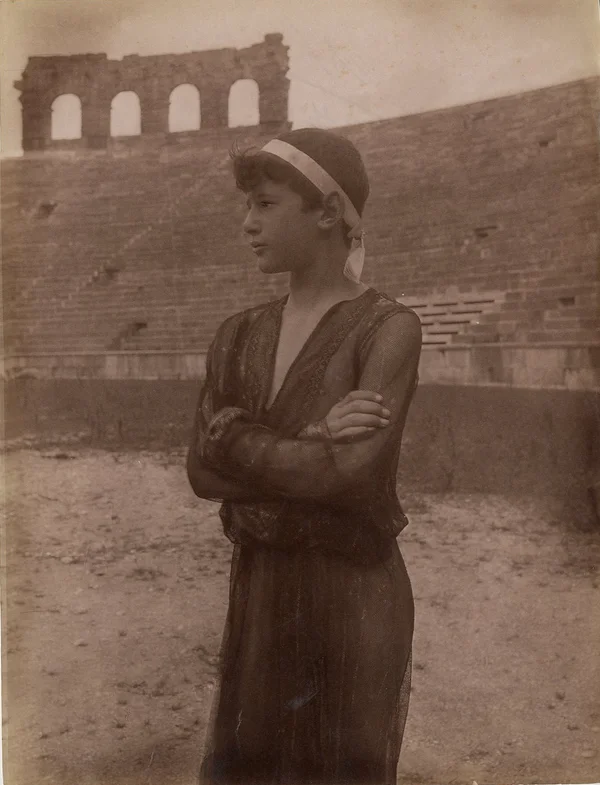 teenager-verona arena-year-1900 male