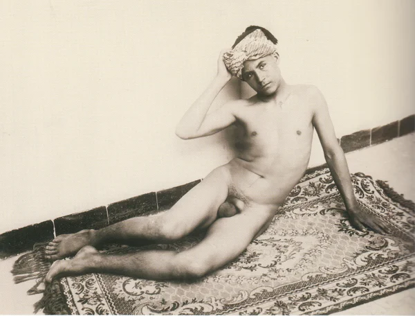 algerian-boy-wearing-turban male