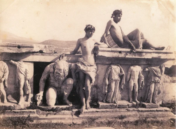 boys-at-theatre-dionysus-athens male