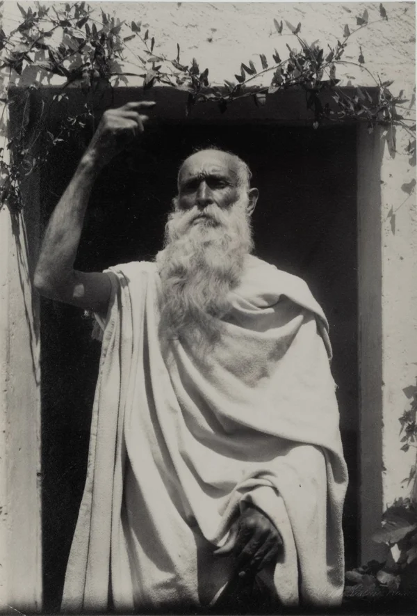 portrait-of-bearded-old-man male