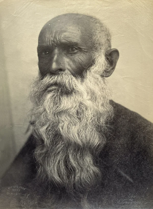 portrait-of-bearded-old-man male