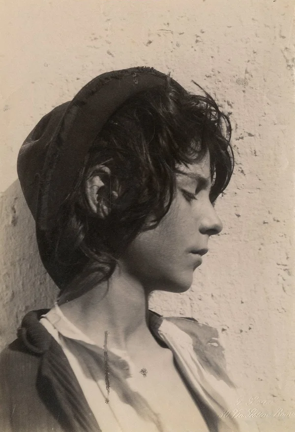 profile-portrait-of-boy-with-hat male