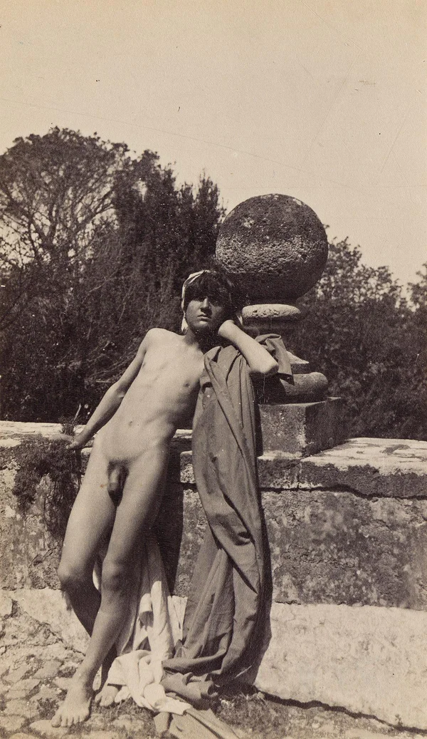 standing-figure-with-drapery male