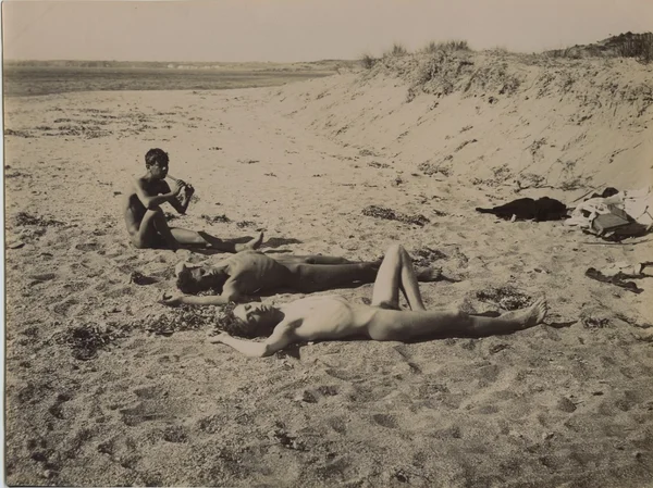 three-naked-algerian-boys-along-seashore male